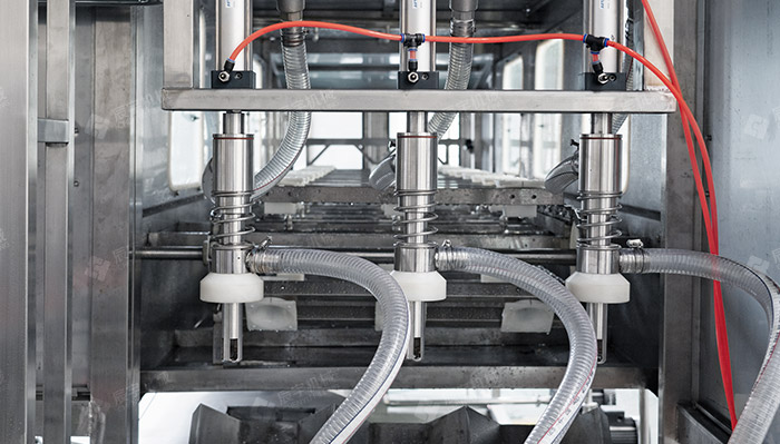 5加侖桶裝水灌裝生產線 5加侖桶裝水灌裝生產線